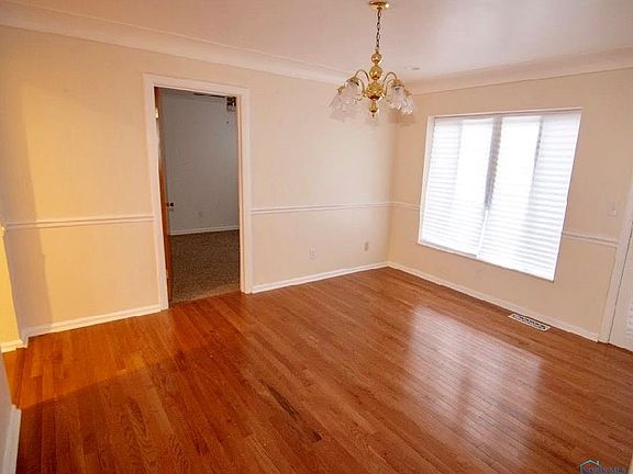 5th image of 3310 Hughes Blvd