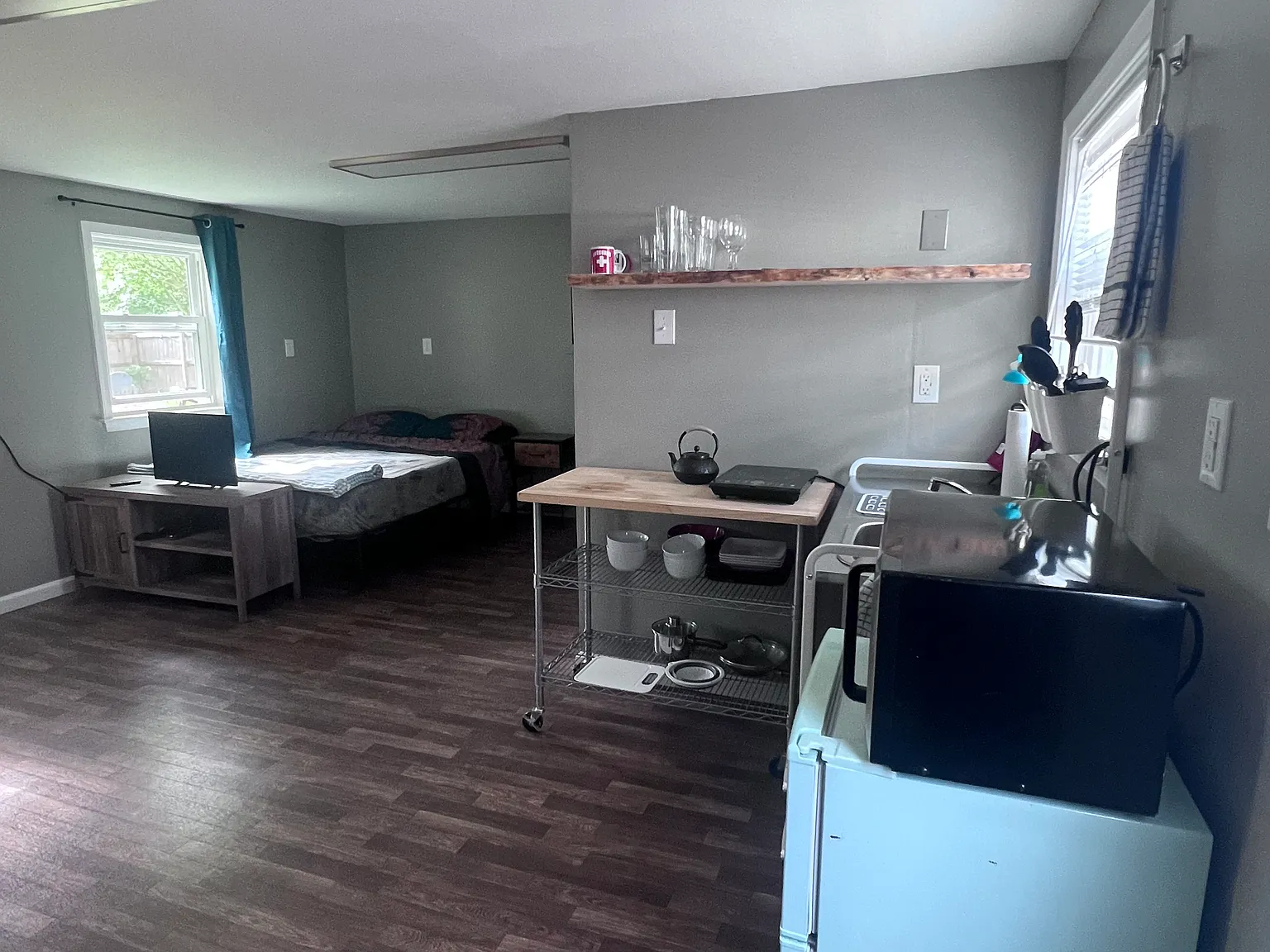 Studio, 300 sqft, $1,250 — Photo 1