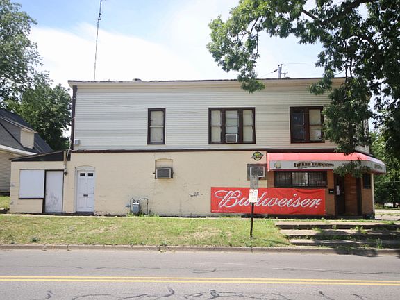 4th image of 1010 Pipestone St