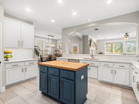 24218 BEAR CLAW, San Antonio, TX 78258