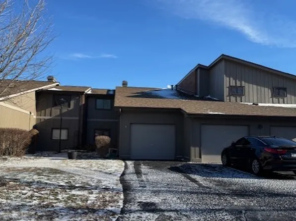 2S405 Emerald Green Dr Unit D, Warrenville, IL 60555