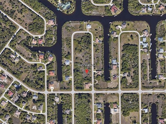 4th image of 9445 Miami Cir