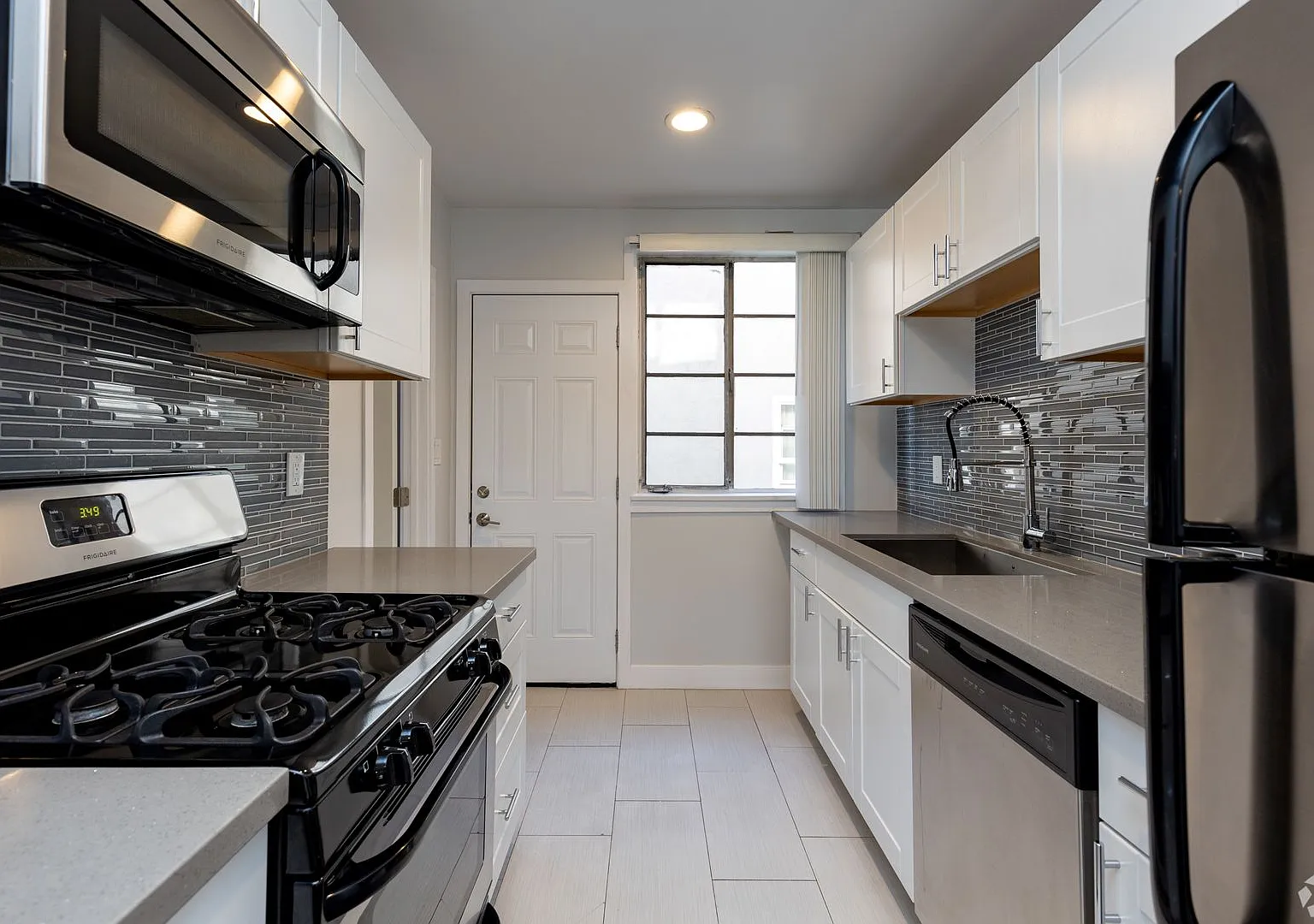 970 N. Serrano Ave. — Photo 4