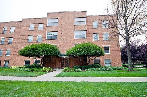 1st image of 4901 N Wolcott Ave APT 1B