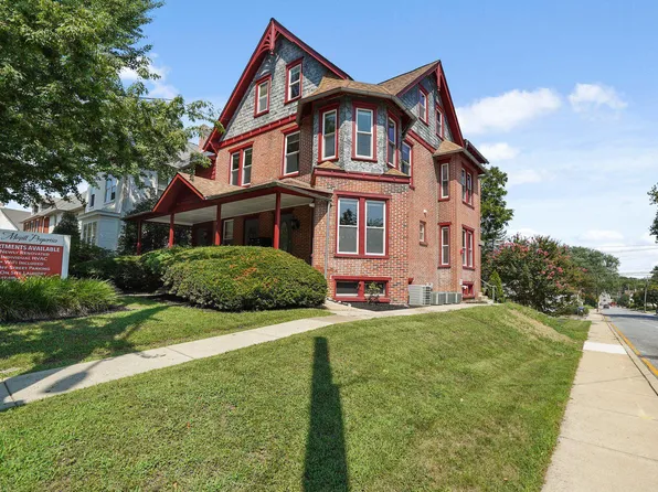 119 S Broad St APT 3, Kennett Square, PA 19348