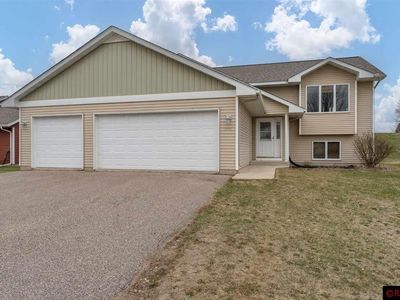 209 Falcon Run, Eagle Lake, MN, 56024