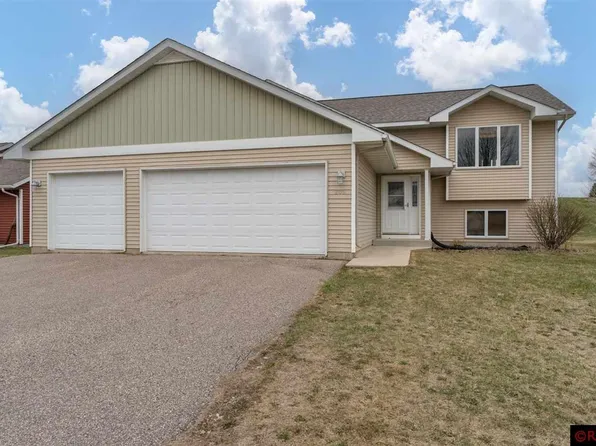 209 Falcon Run, Eagle Lake, MN 56024