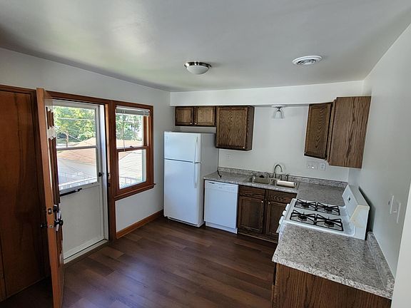 4th image of 1532A E Saveland Ave
