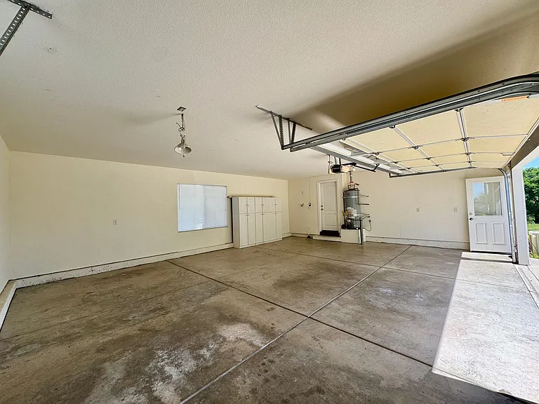 6255 Peacock Way — Photo 44