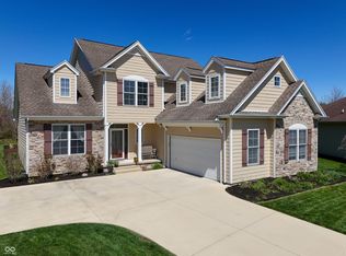 1735 Brookfield Dr, Columbus, IN 47201