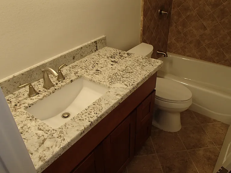 1221 Fordham Ave — Photo 12