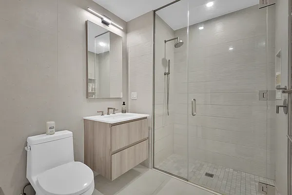 Rented by Douglas Elliman | media 15