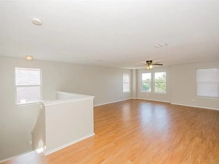 2152 Royal Acres Trl — Photo 8