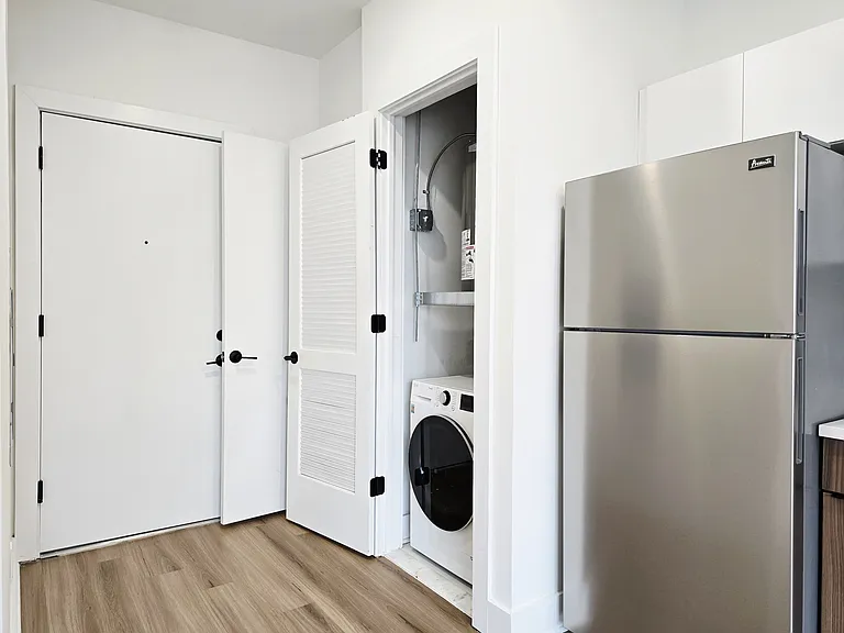 32 McAdoo Ave #504 — Photo 7