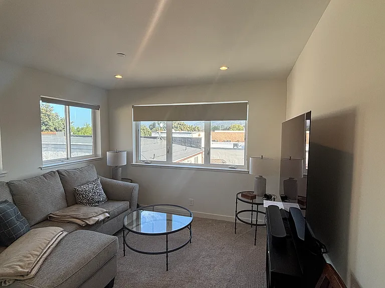 447 Main St #3 — Photo 14