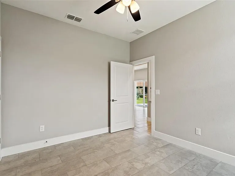 1288 Koltenborn Rd — Photo 17