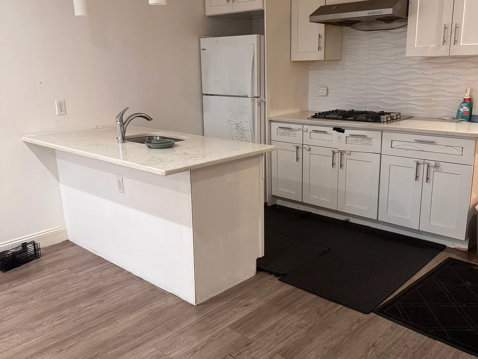 2 bed, 960 sqft, $3,100 — Photo 3