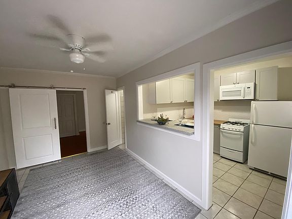 4th image of 1671 Walworth Ave #B
