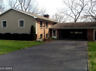 13401 Windsor Dr, Hagerstown, MD 21742