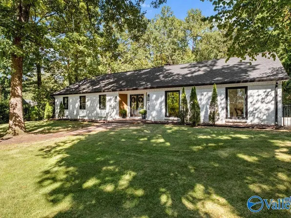 204 Claremont Dr, Gadsden, AL 35901