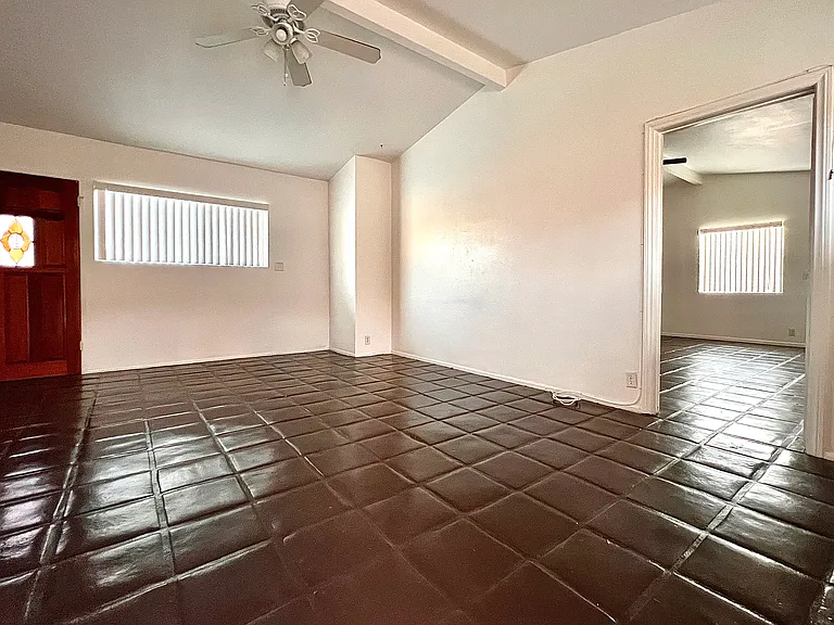561 S Highland Dr #2 — Photo 3