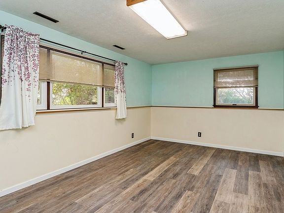 5th image of 106 Glenwood Ln