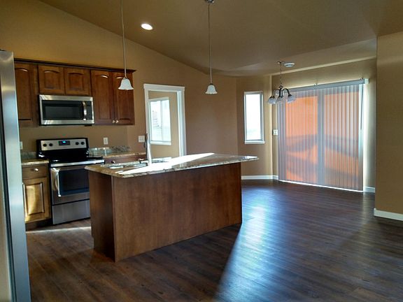 K / DR Kitchen / Living / Dining