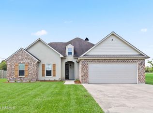 1005 Grand Ln, Breaux Bridge, LA 70517