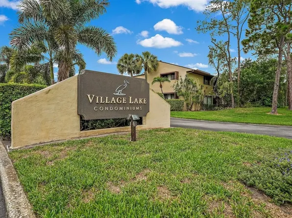 796 Village Lake Ter N APT 204, Saint Petersburg, FL 33716