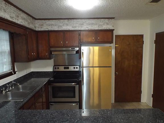 4th image of 4830 Yacht Harbour Dr