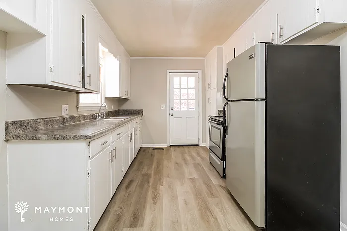 4248 Donavan Dr — Photo 5