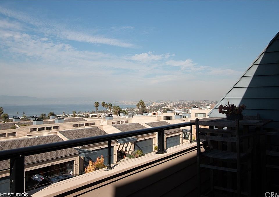 1st image of 207 Calle Mayor