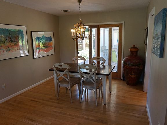 3rd image of 1008 Willard Dr