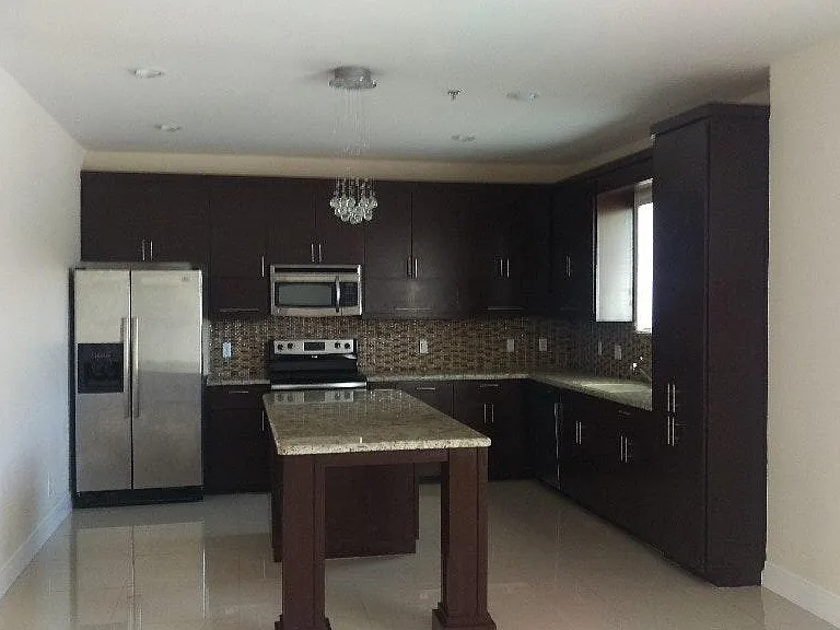 1212 E Pineridge Ave #4 — Photo 2