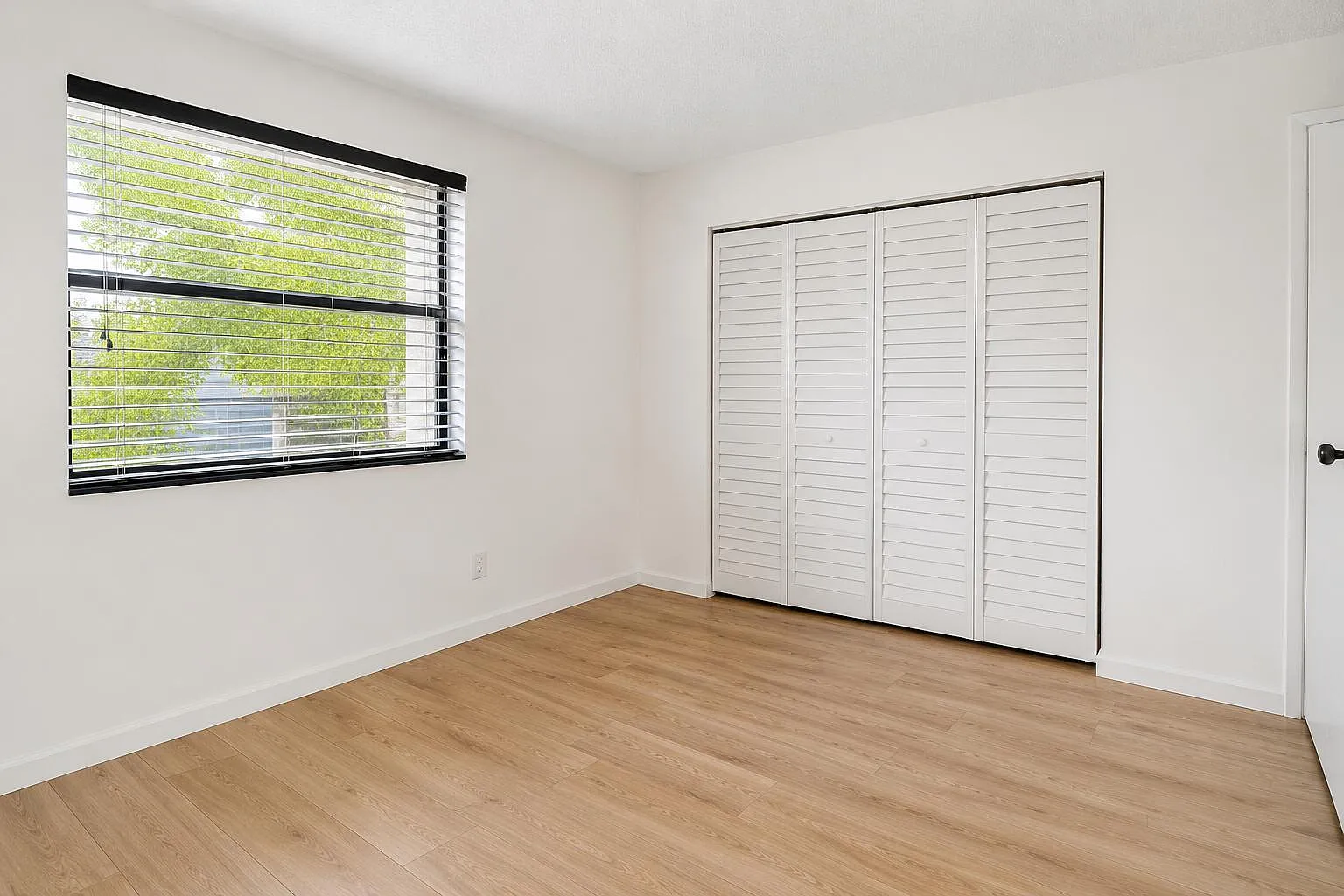 2 bed, 1.5 bath, 837 sqft, $1,950 — Photo 4