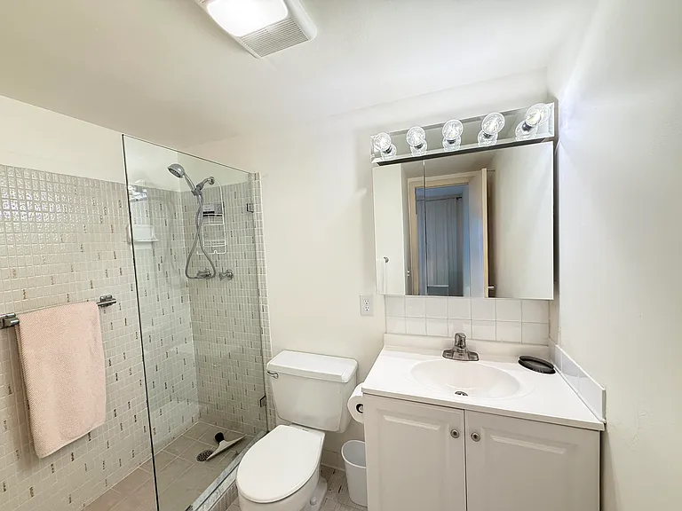 2880 Lake Osborne Dr #205 — Photo 14