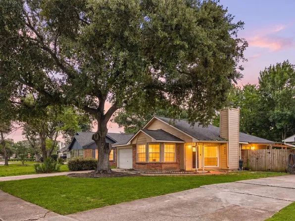 9215 Golden Meadow Dr, Houston, TX 77064
