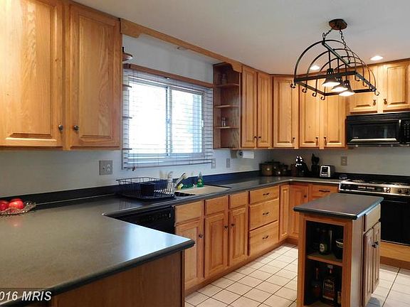 4th image of 18739 Northridge Dr