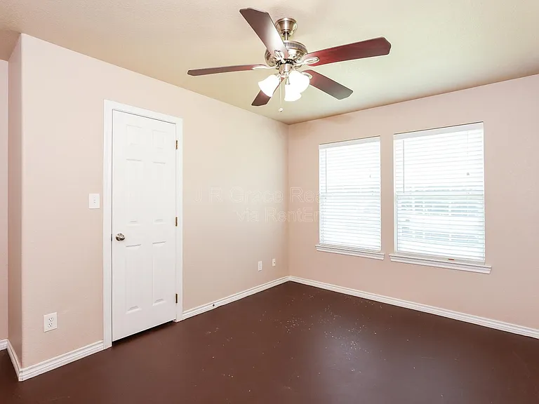 764 Rocky Ridge Flts — Photo 11
