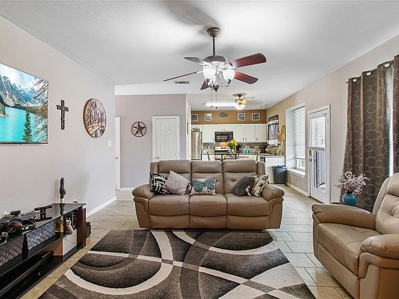 5th image of 217 Angelina Dr