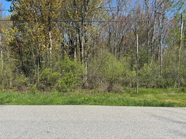 Melvin Rd, Erie, PA 16509