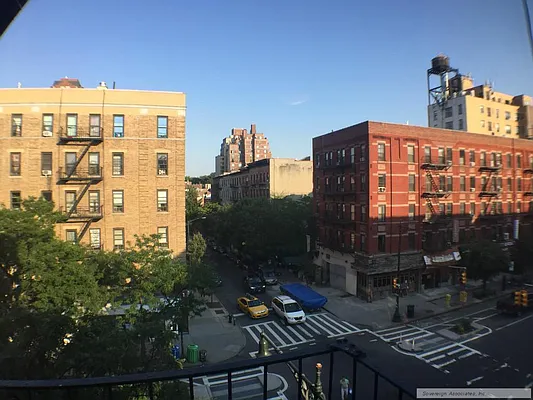 Rented by Sovereign Associates | media 11