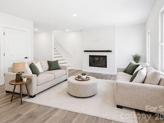 5th image of 2332 Merts Way