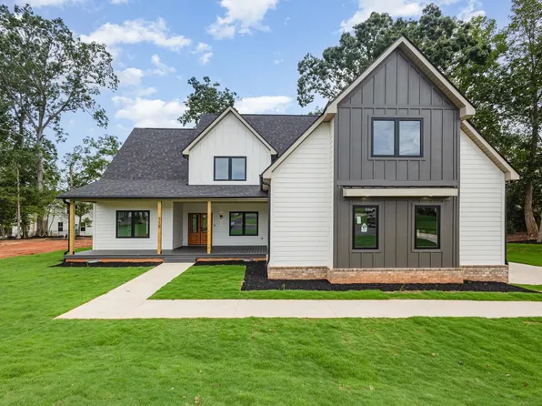 715 Tenerriffe Ct, Woodruff, SC 29388