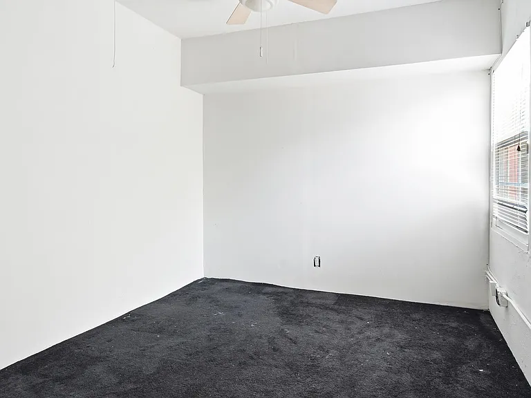 205 Rutland Blvd — Photo 31