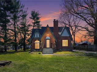 9621 E 33rd St, Independence, MO 64052