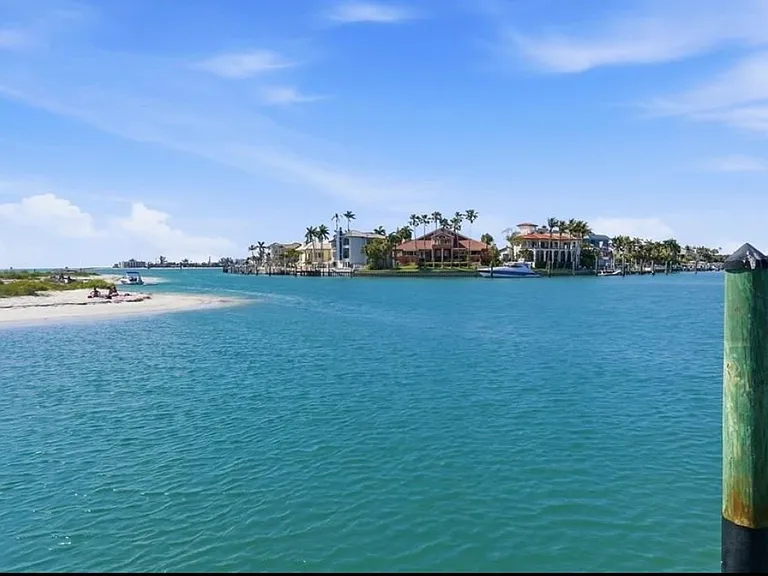 1100 Pinellas Bayway S #G3 — Photo 2