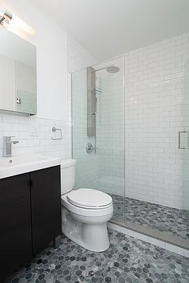 Rented by REAL New York | media 24