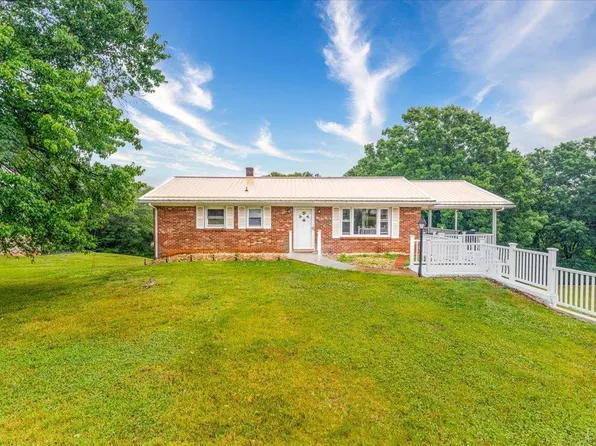 1603 Melinda Dr, Altavista, VA 24517