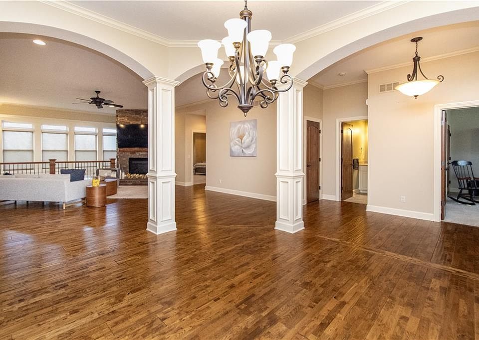 4219 Greystone Dr, Saint Joseph, MO 64505 Zillow